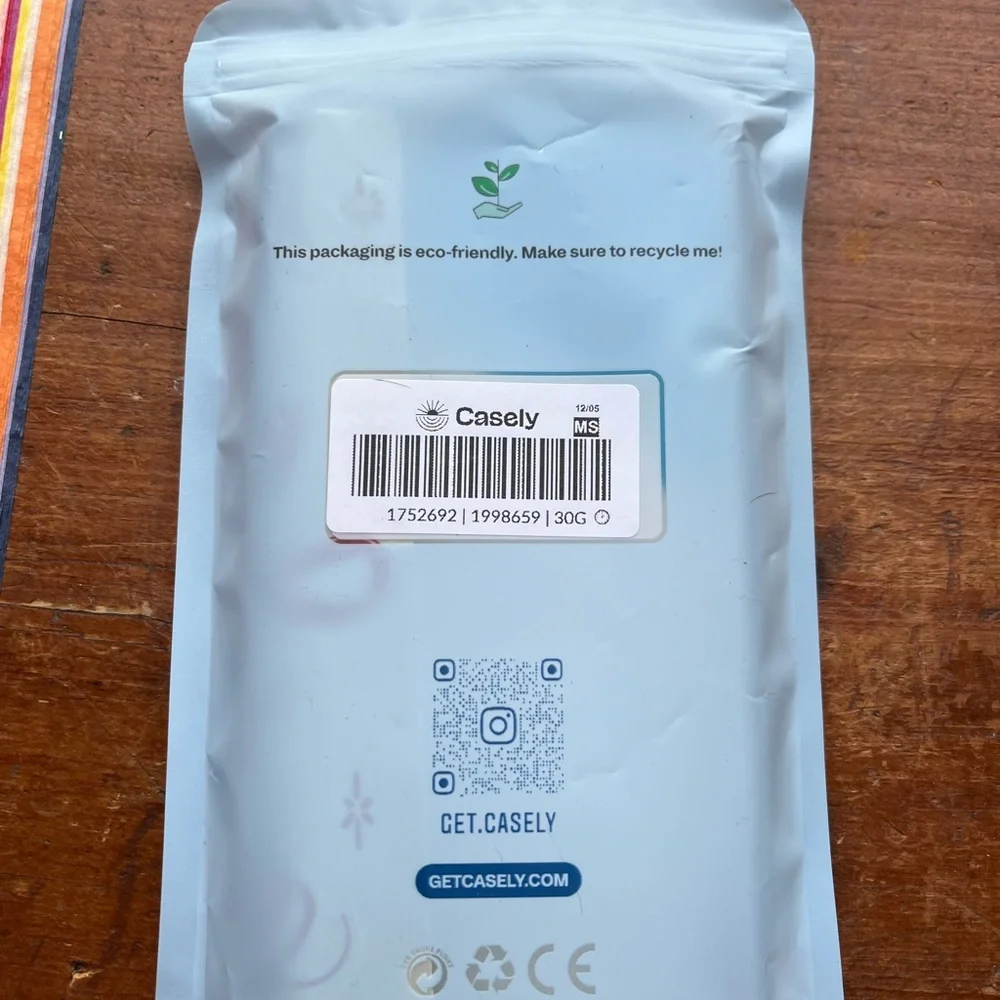 NWT Casely iPhone 13 Pro Max mag safe phone cover